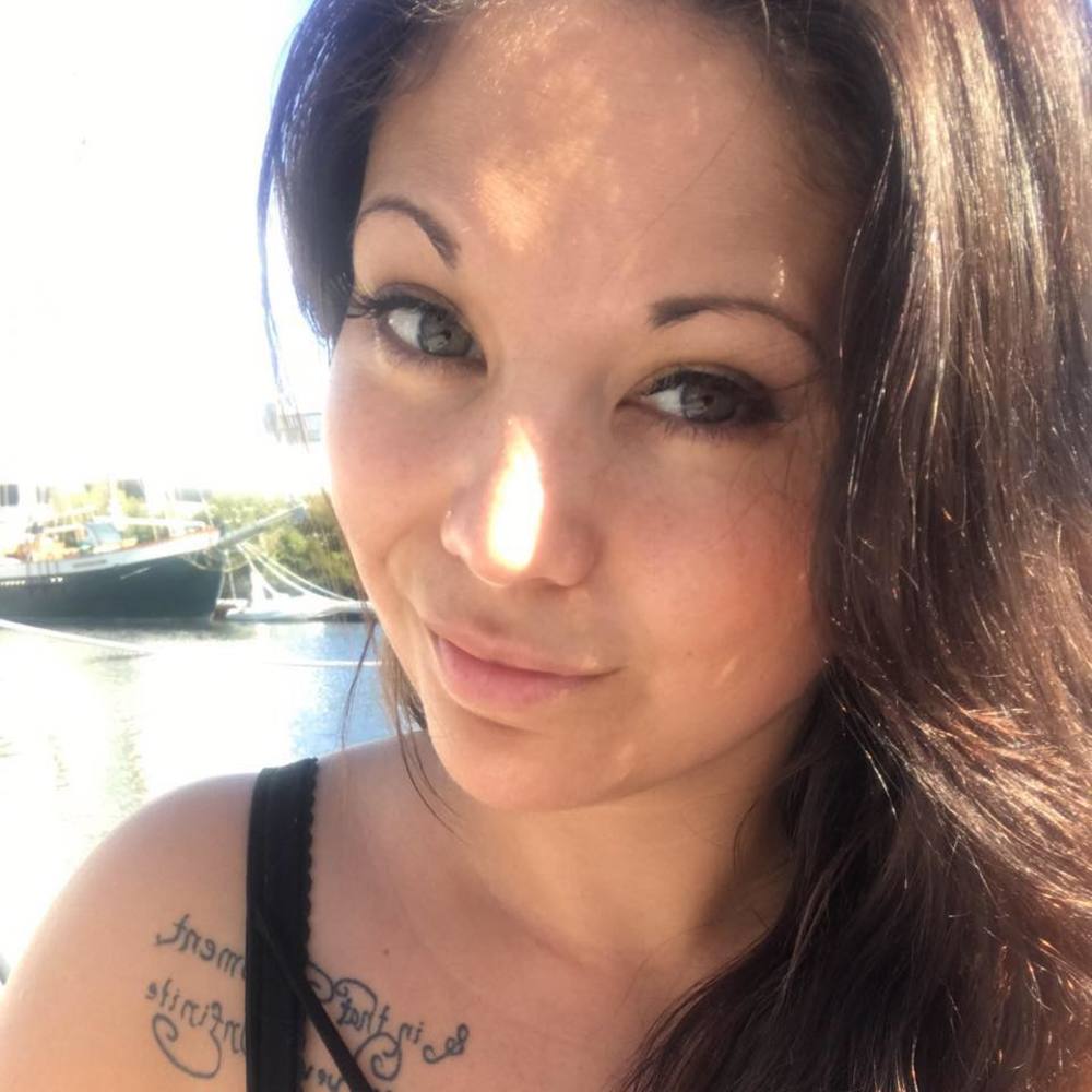 Meet your Posher, Stefanie